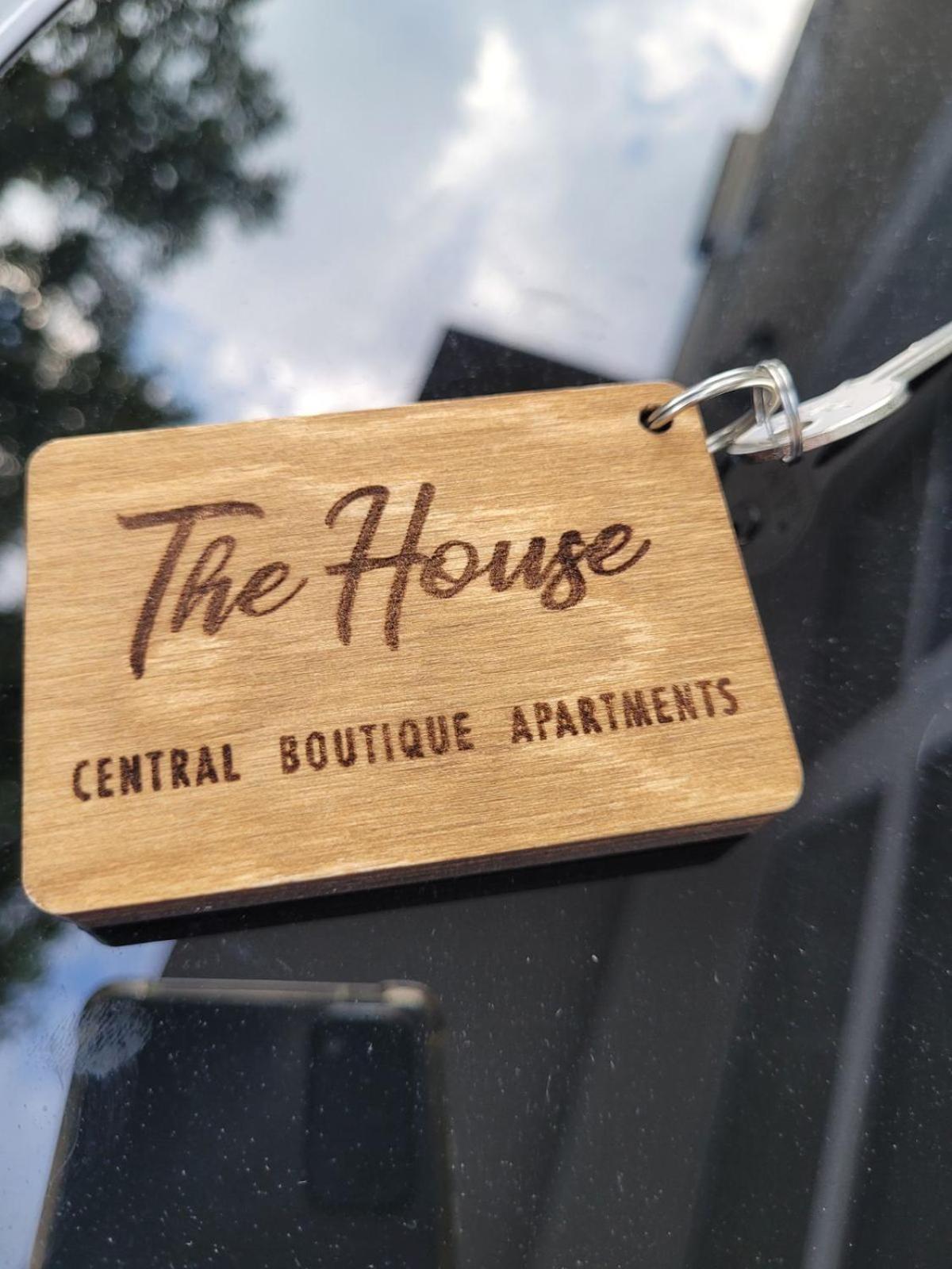 The House - Central Boutique Apartments Кюстендил Екстериор снимка